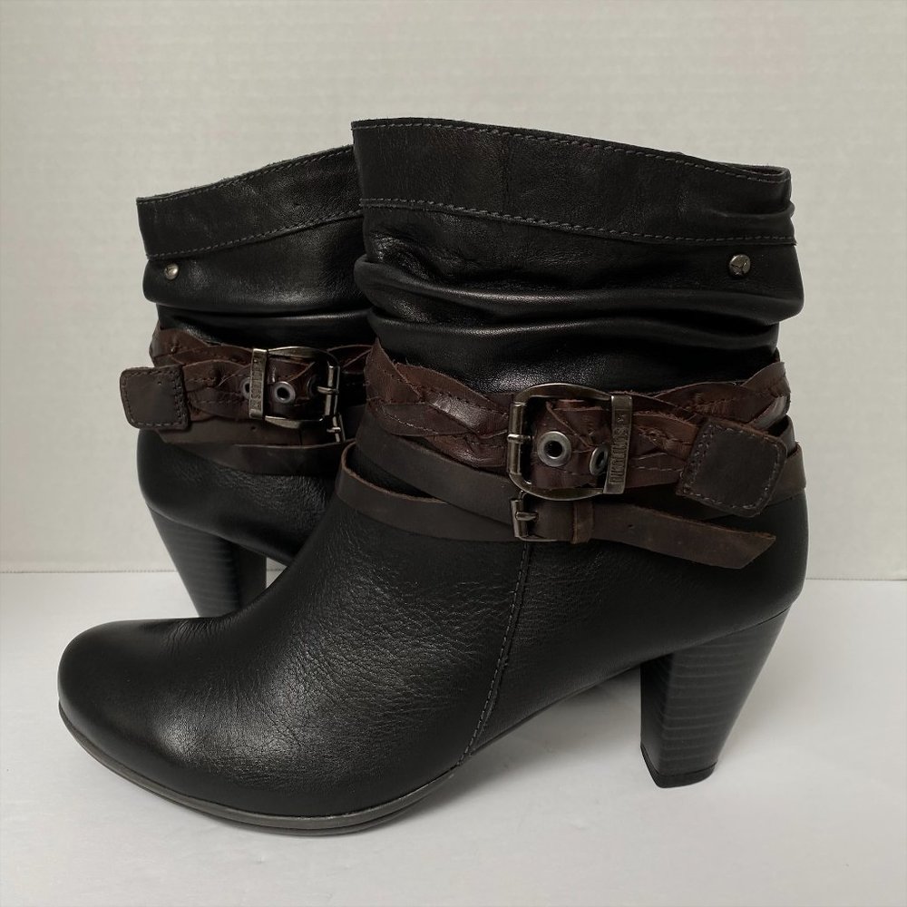 PIKOLINOS Black Leather with brown trim. Booties In Size 41